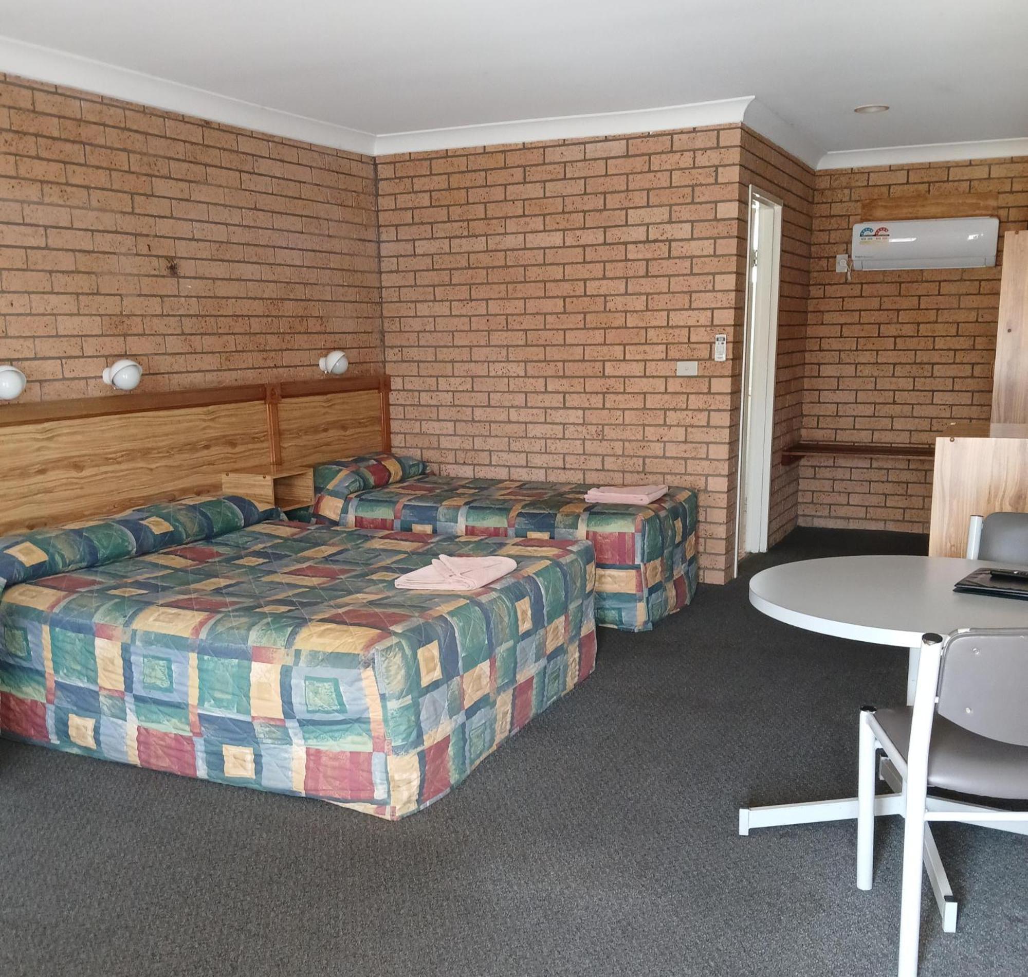 Aaron Motel 3*