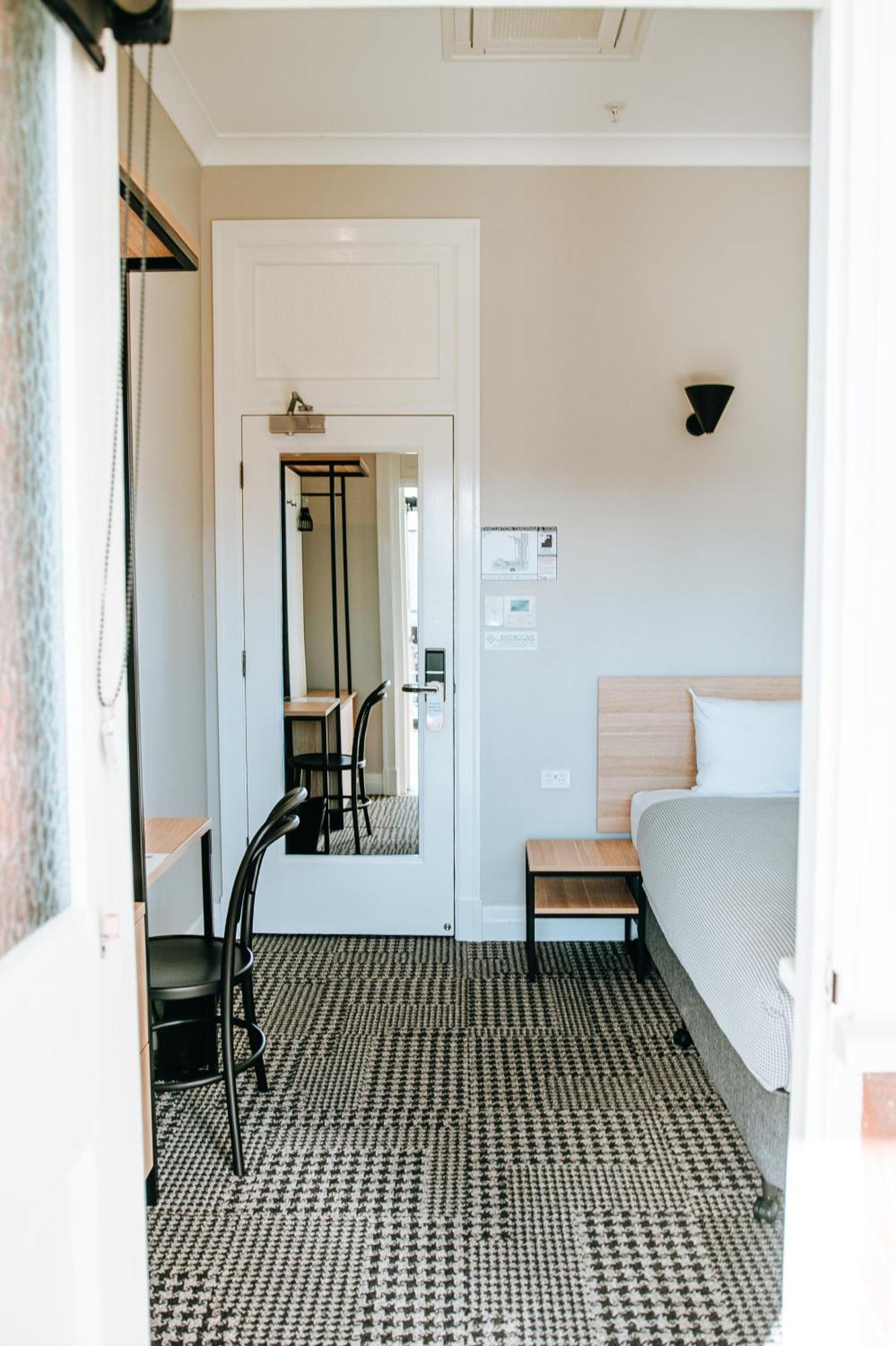 Tourist Hotel