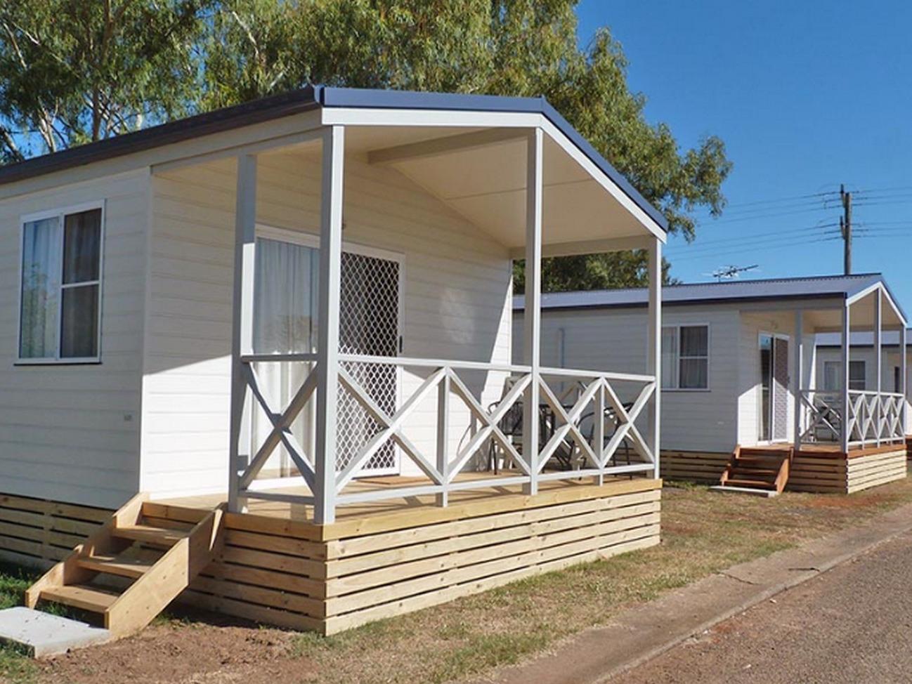 Big Sky Holiday park 3*
