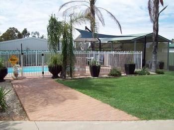 Aalbany 3* Narrabri