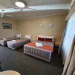 Club Motor Inn