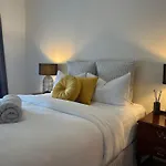 Downtown Narrabri Apartment