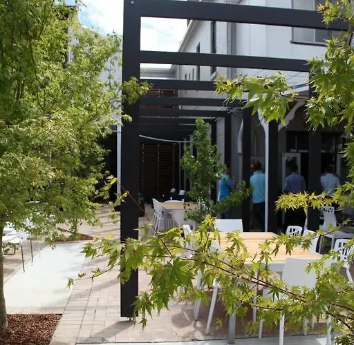 Crossroads Hotel