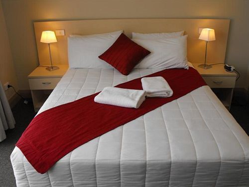 Club Motor Motel 4*