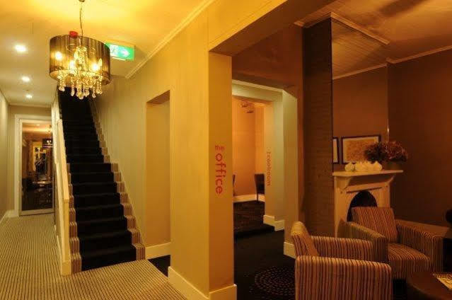 Crossroads Hotel