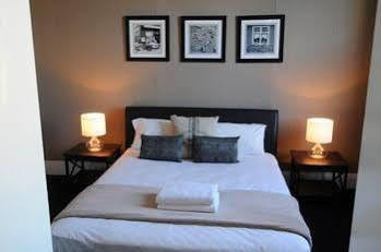 Crossroads Hotel 4*